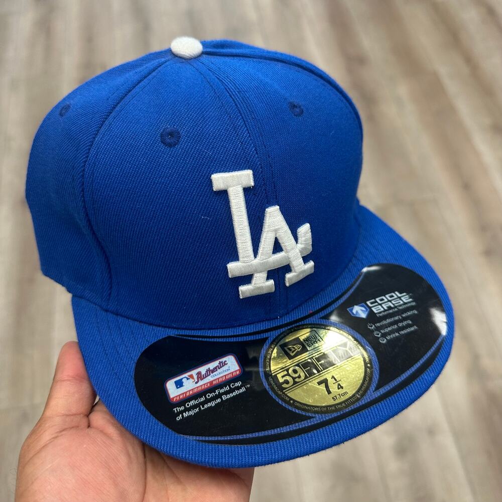 Los Angeles Dodgers New Era Fitted Hat Cap Royal Size 7 1/4 B25